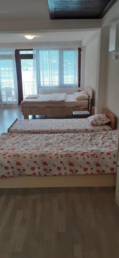 Beachfront Apartments Grunche Охрид Екстериор снимка